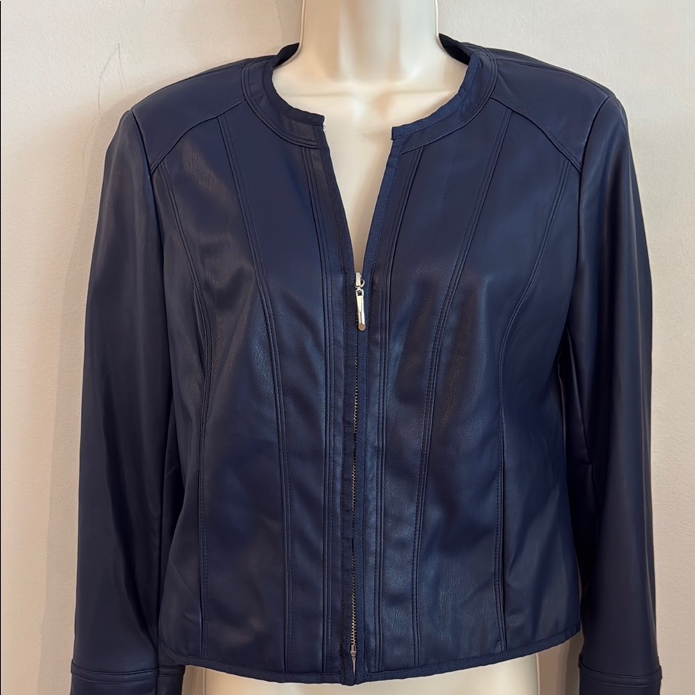 White House Black Market Navy Faux Leather Zip Chic Classic Crop Jacket Size 4